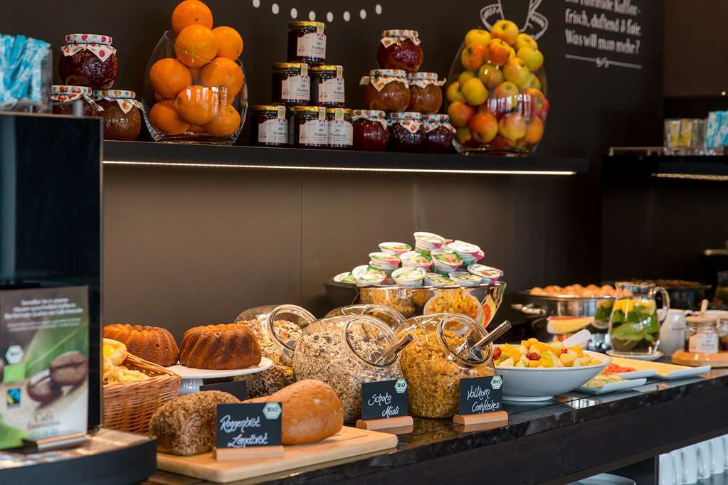 Motel One Wiesbaden Restaurace fotografie